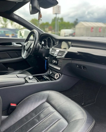 Mercedes-Benz CLS cena 86000 przebieg: 235000, rok produkcji 2011 z Warszawa małe 277